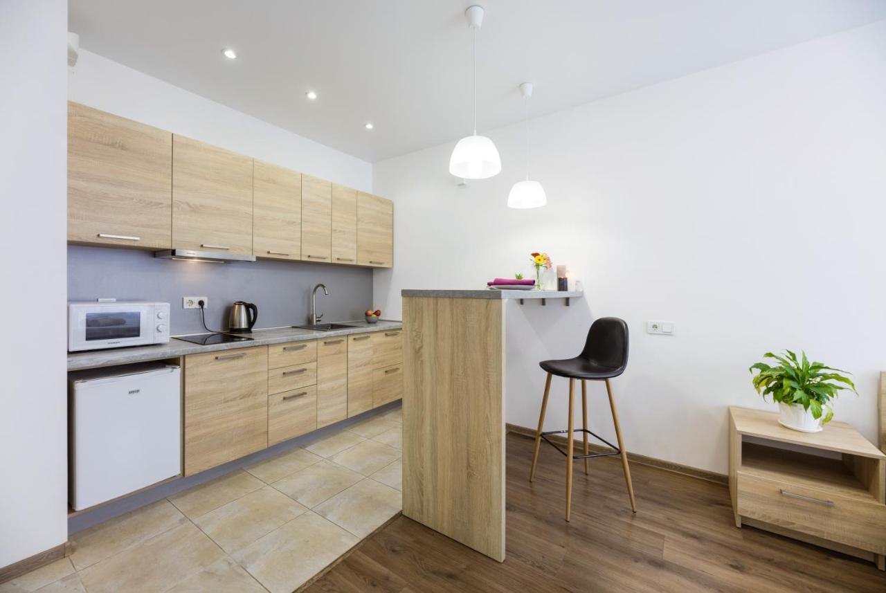 Nyvky Like Home - Studio - Apt 20 Kiew Exterior foto